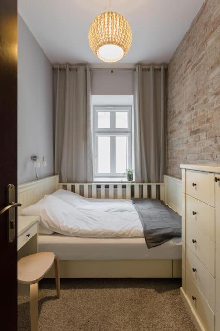 Spacious And Quiet In The Centre Познань