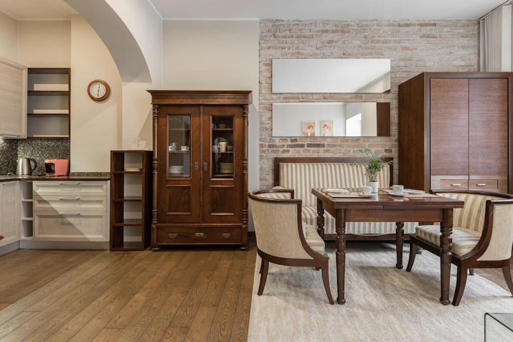 Spacious And Quiet In The Centre Апартаменти *
